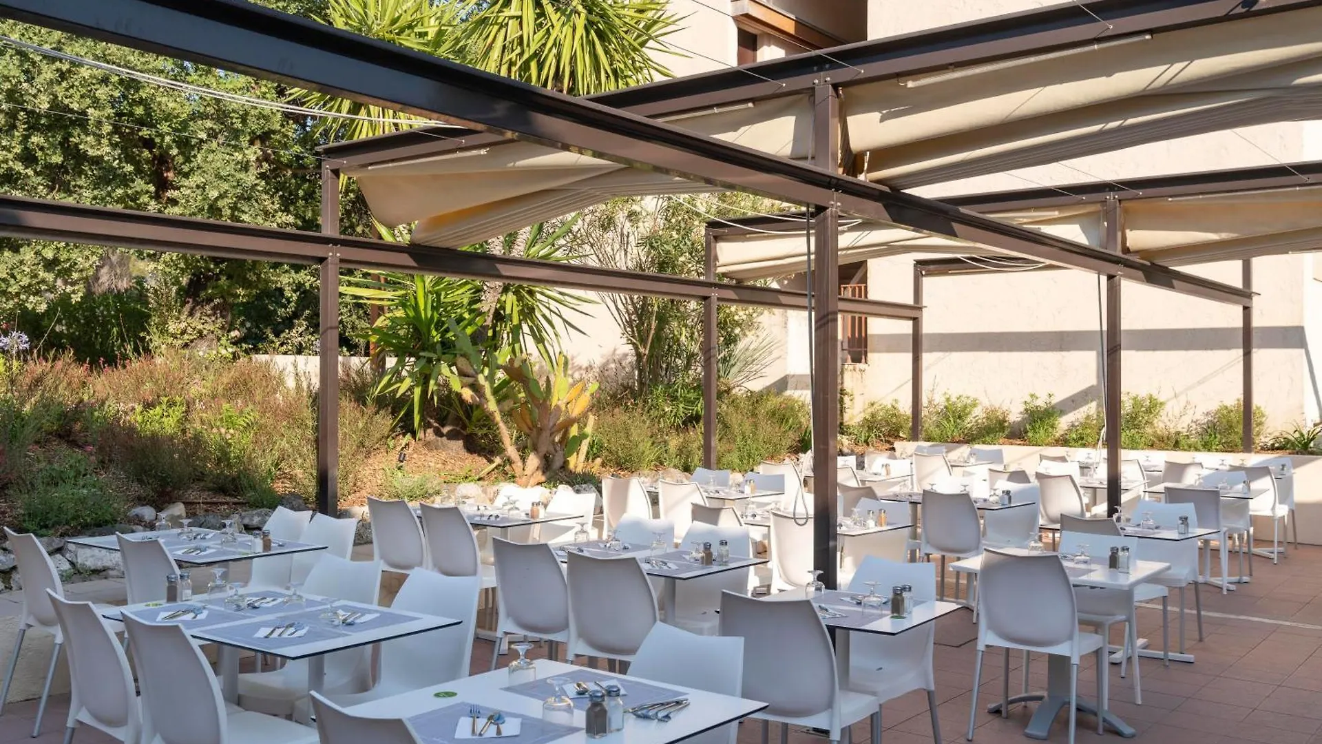 Hotel Belambra Clubs La Colle-Sur-Loup - Les Terrasses De Saint-Paul De Vence 3*,
